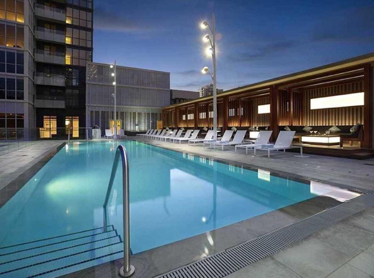 Luxury Condo Prime Location Toronto Exterior photo